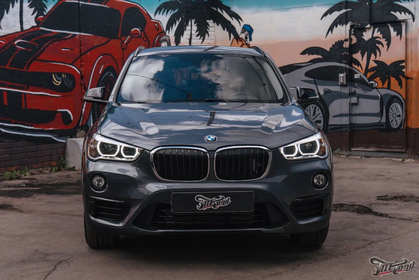 Химчистка салона и мойка подкапотного пространства BMW X1